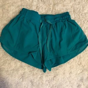 Lululemon hotty hot short